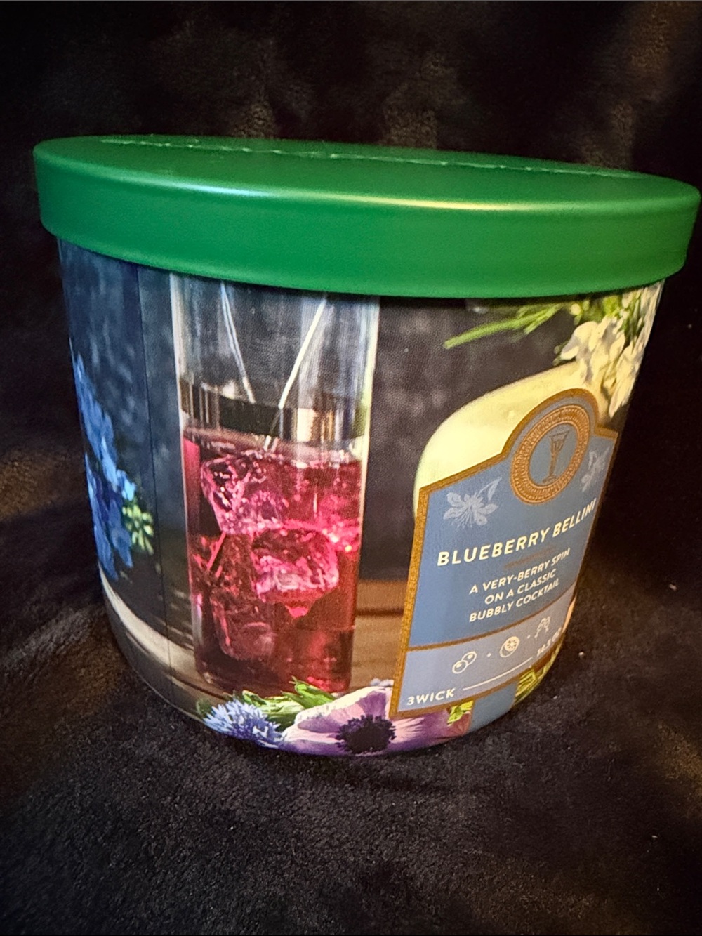 Bath & Body Works Blueberry Bellini Candle with Green Lid - Picture 6 of 6
